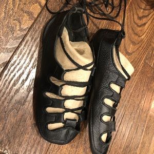 Irish soft shoes, Ghillie.